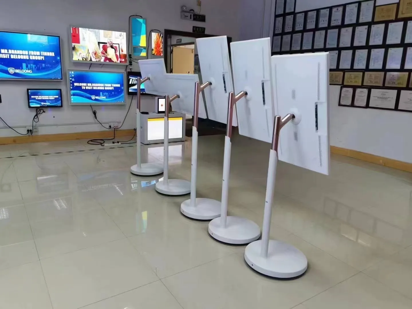Touch Screen 32 Inch Portable  - Yoga Fitness Video 评论和价格